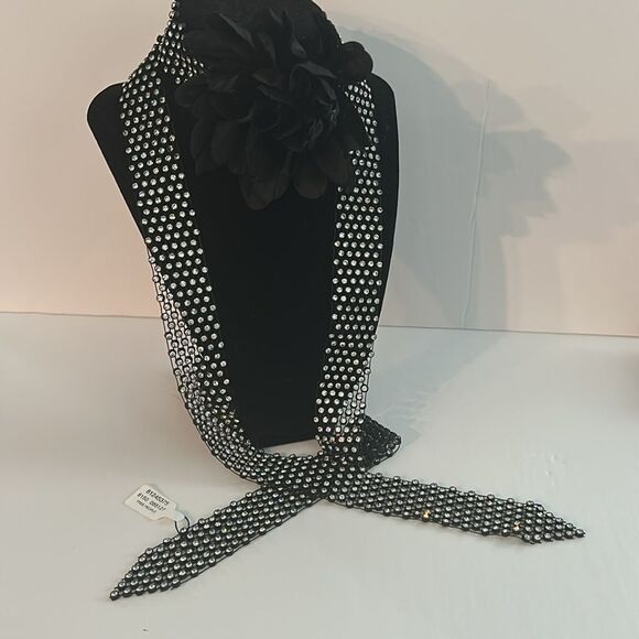 NWT FREE PEOPLE Royce Flower Choker - Picture 2 of 8